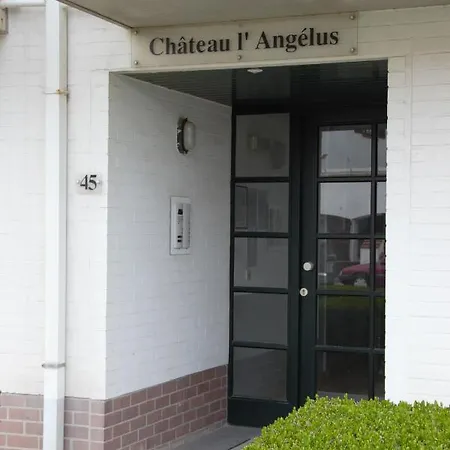Chateau Angelus Apartment De Haan