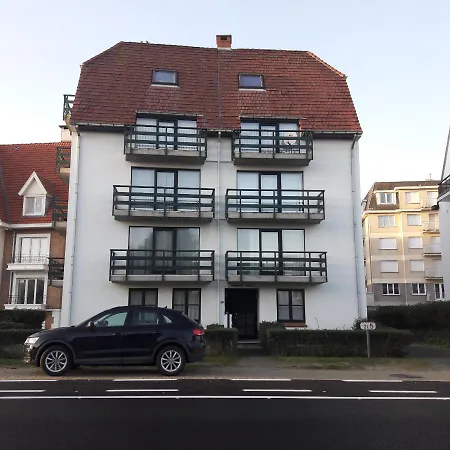 Chateau Angelus Apartment De Haan